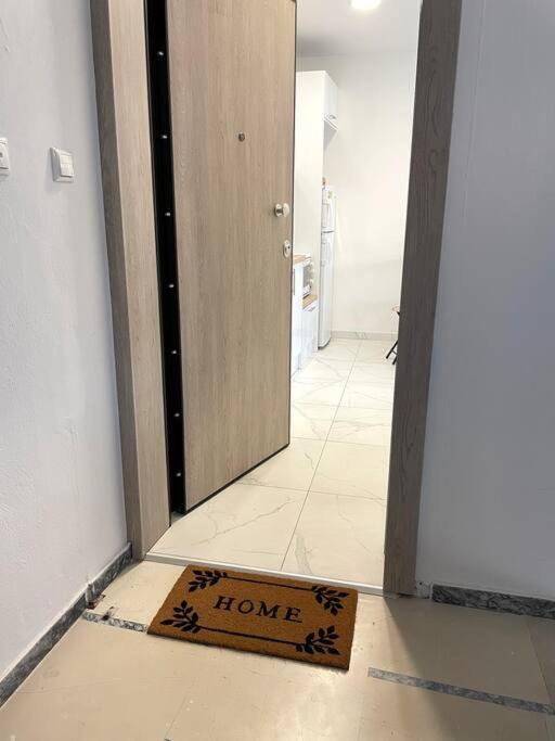 شقة Block Of Flats - Modern Flat يانينة المظهر الخارجي الصورة